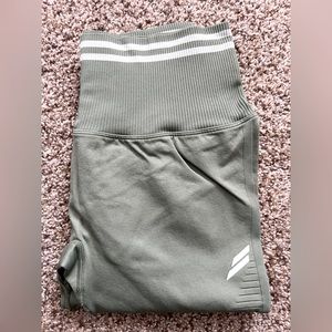 DOYOUEVEN Scrunch Seamless Leggings